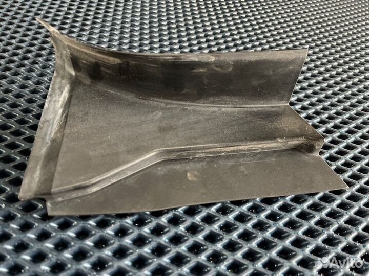 Накладка на стоп-сигнал левая Bmw X6 E71 N57D30B