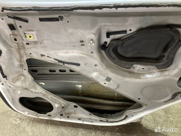 Двень Mercedes w220