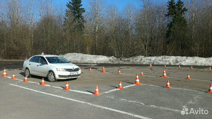 Опытный автоинструктор