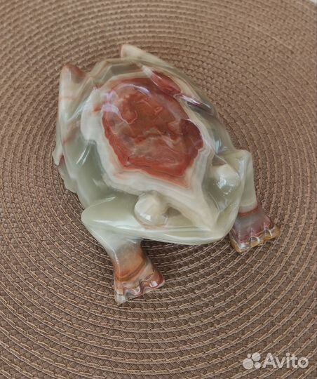 Статуэтка - лягушка из оникса