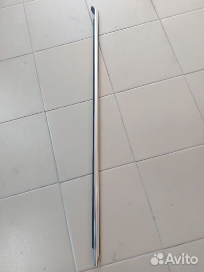 Молдинг заднего левого стекла VW Passat B8