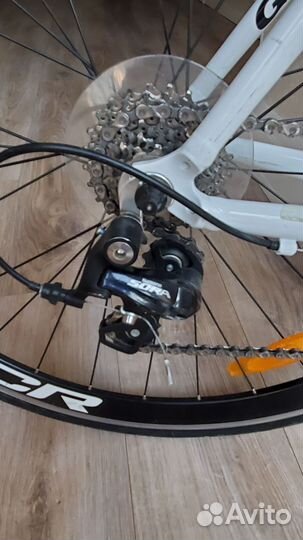 Шоссейный велосипед giant scr-1