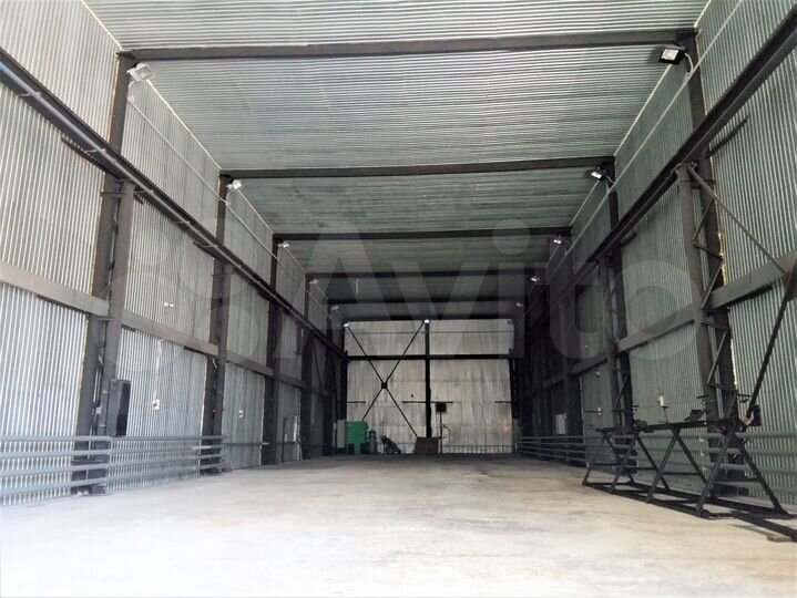 Склад, земельный участок 8000 м²