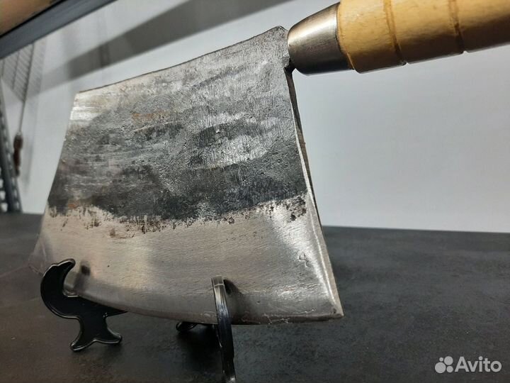 Топор узбекский с деревянной ручкой