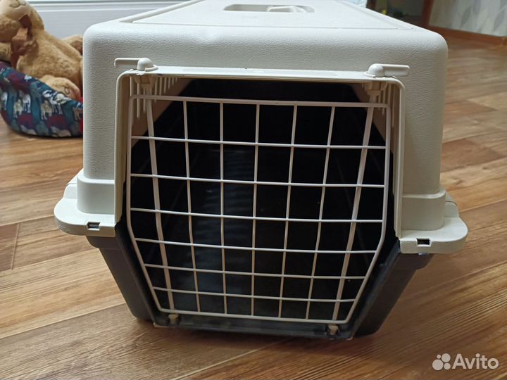 Переноска для собак и кошек