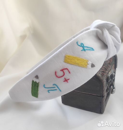 Ободок с вышивкой