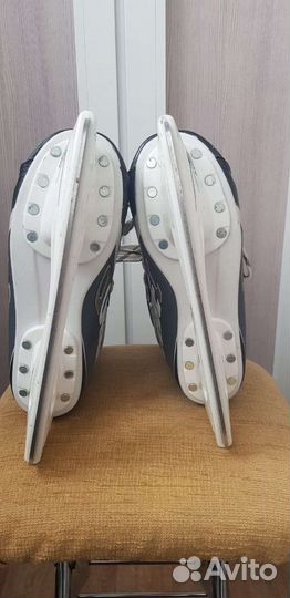 Коньки хоккейные