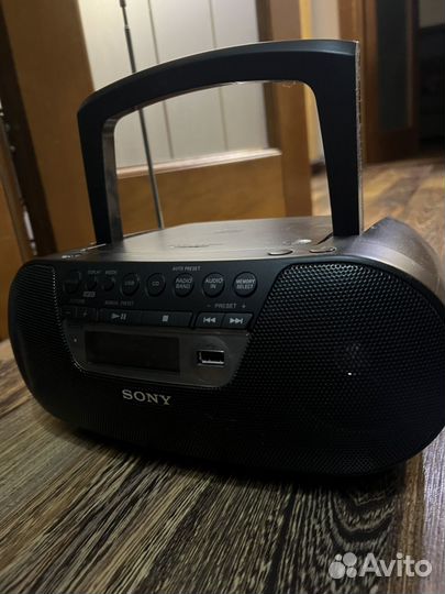 Радиоприемник sony