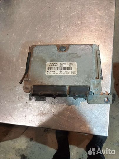 Блок управления двигателем Audi A3 8L