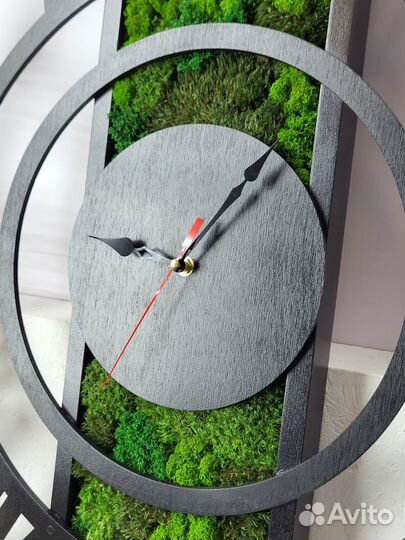 Часы из мха стабилизированного