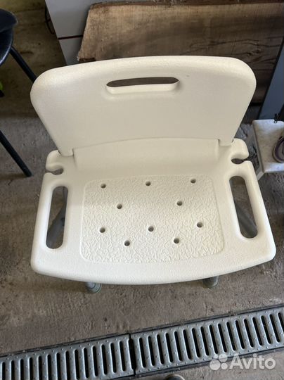 Стульчик для купания в ванной для взрослых