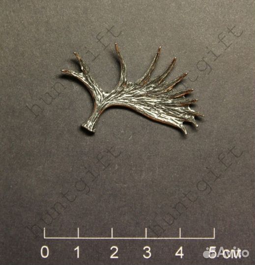 Значок брошь Лось голова фигура рог