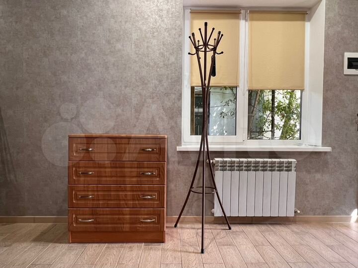 2-к. квартира, 60 м², 1/4 эт.