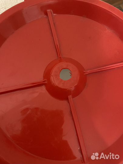 Бочка пластиковая квадратная с крышкой 30 литров