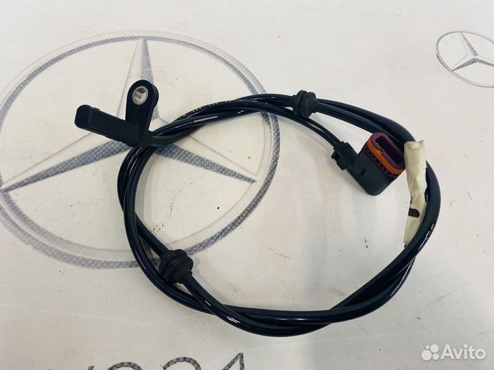 Датчик Abs задний Mercedes W204