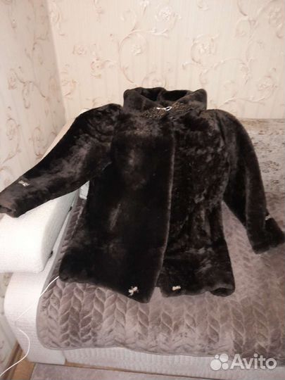 Шуба мутоновая с капюшоном 48 50