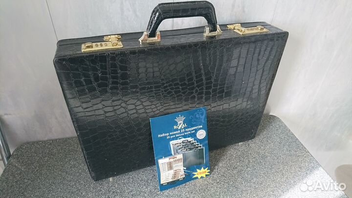 Набор ножей и кухонных принадлежностеей Royal