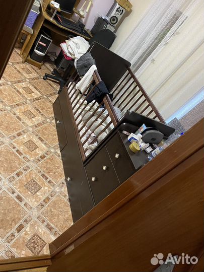 Кровать детская с комодом