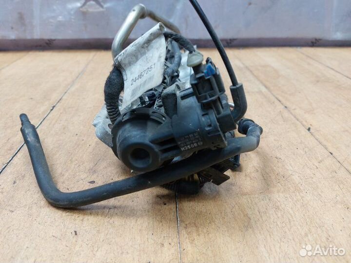 Коллектор впускной Opel Zafira B минивэн Z16XEP