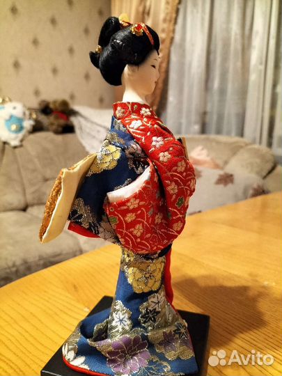 Статуэтка гейша