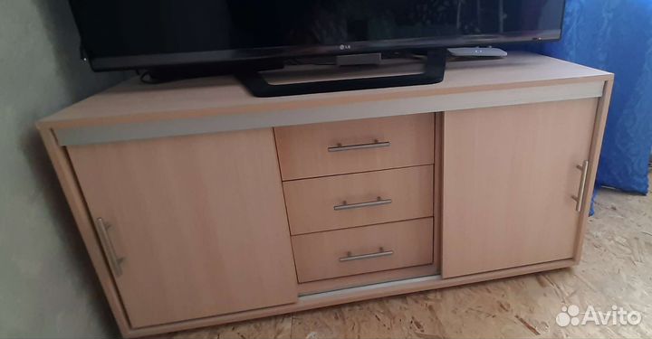 Тумба под телевизор