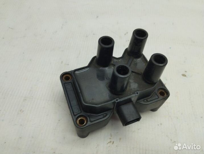 Катушка зажигания Ford Focus хэтчбек 2010