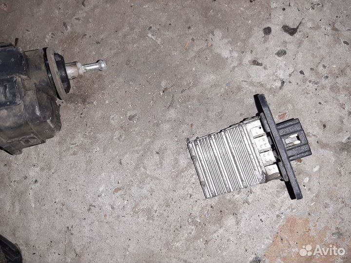 Резистор печки на Кия Спектра,Kia Spectra