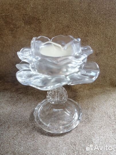 Подсвечник в виде цветка