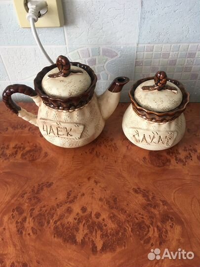 Заварной чайник и сахарница керамические