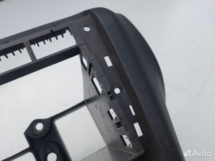 Центральная нижняя консоль Skoda Octavia A4 Tour