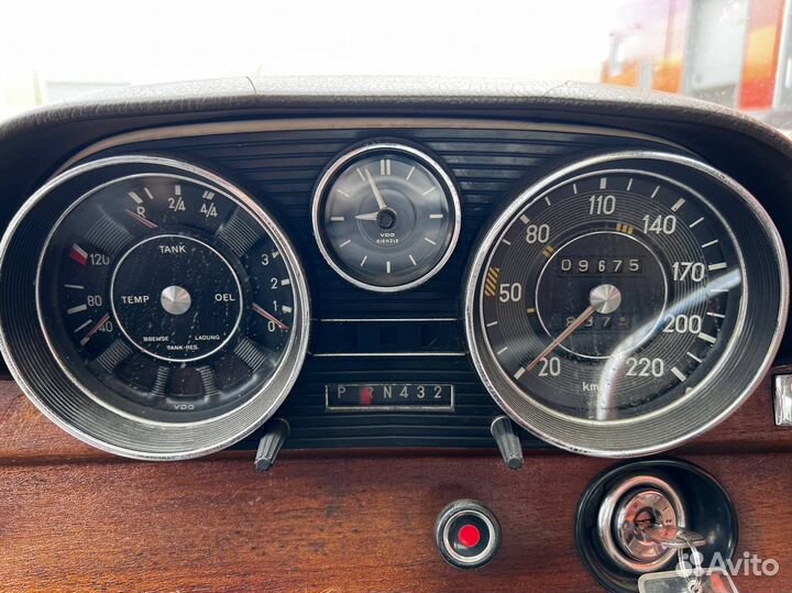 В разбор из Японии Mercedes-Benz W108 M130.920 2.8