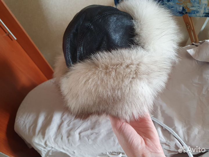 Меховая шапка-ушанка женская