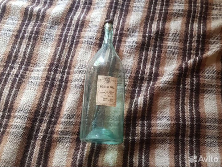 Старинная бутылка