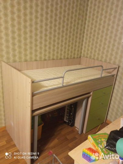 Детская кровать чердак со столом