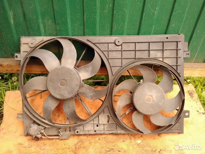 Диффузор радиатора в сборе VW Tiguan Passat B7