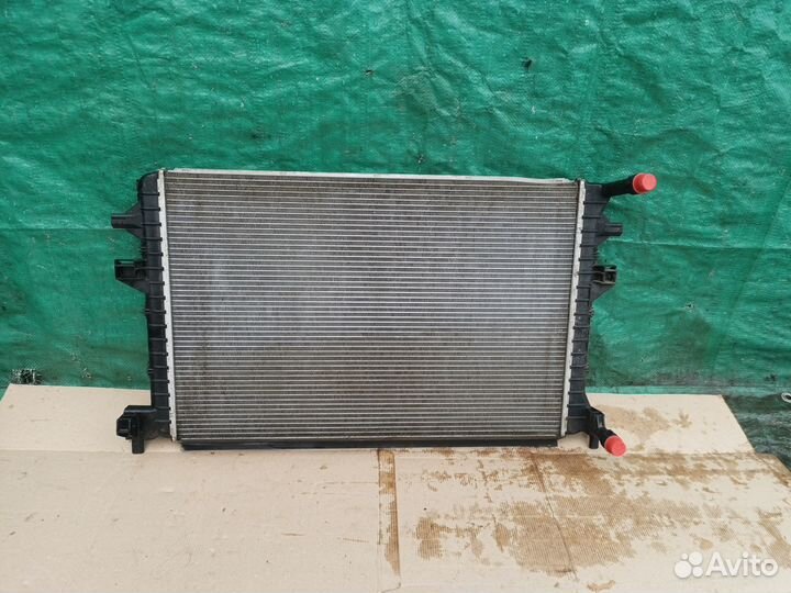 Радиатор охлаждения VW Tiguan 2020 г