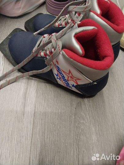 Лыжные ботинки. 33 размер