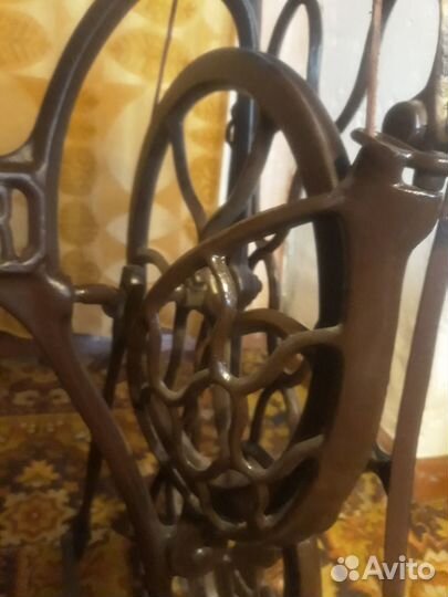 Подстолье чугунное 