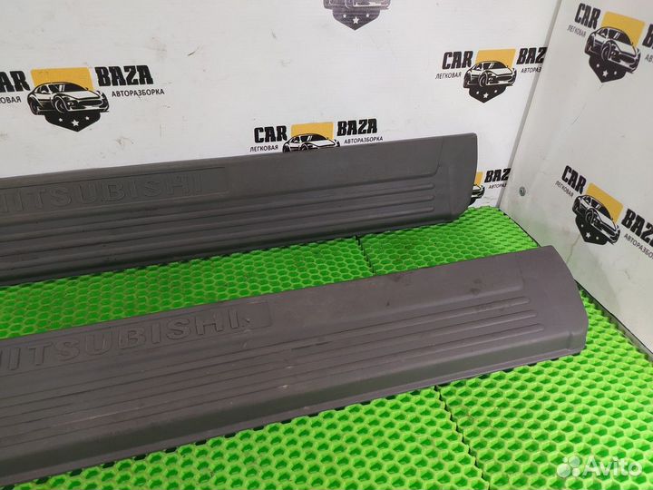 Внутренние накладки порогов (комплект)