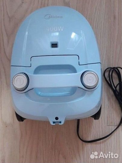 Пылесос Midea mvcb32A3