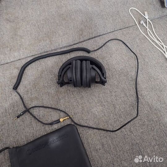 Студийные наушники audio technica ATH-M40X