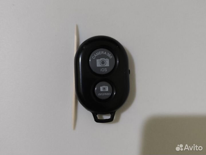 Блютуз брелок для фото на телефон