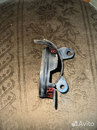 Щиток датчика ABS передний Паджеро 4