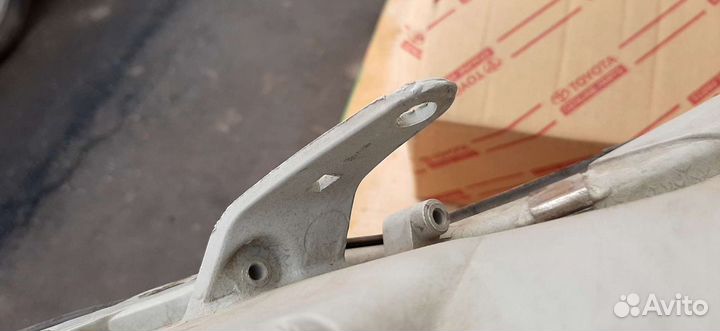 Фара Лексус LS