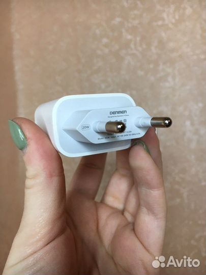 Сетевое зарядное устройство