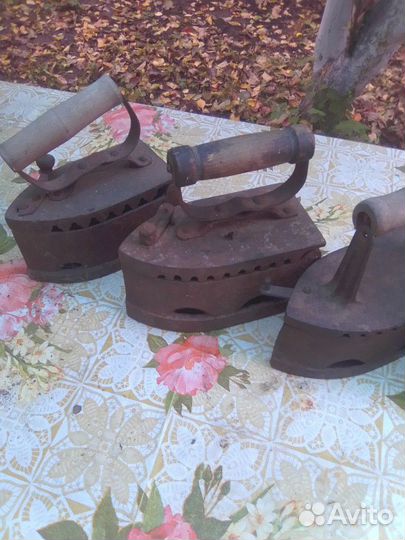 Старинные утюги
