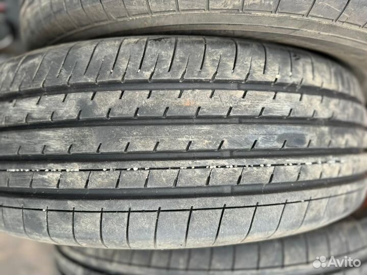 Yokohama BluEarth-XT AE61 235/65 R18