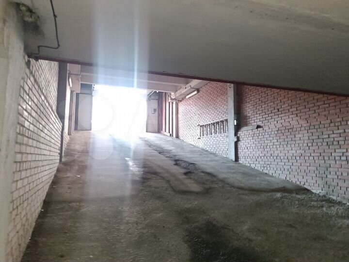 Машиноместо, 18 м²