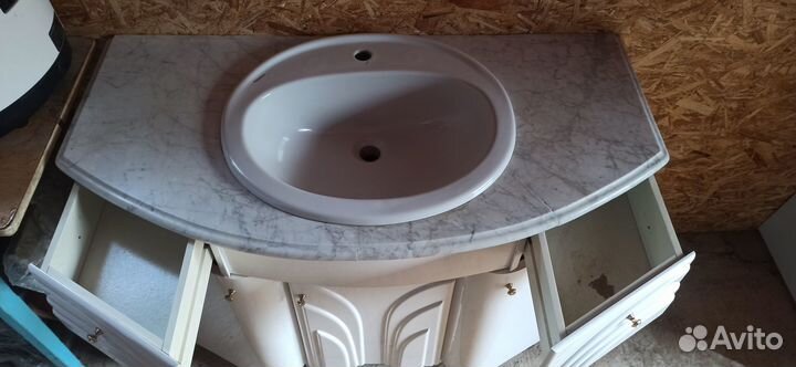 Раковина в ванную с тумбой и зеркалом бу