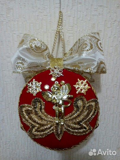 Новогодняя игрушка на елку